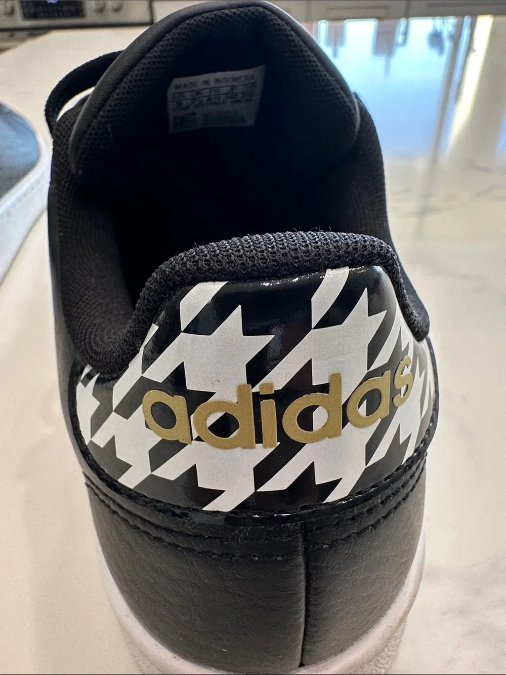 ADIDAS SIZE 9 BLACK HOUNDSTOOTH DETAIL LEATHER CLOUDFOAM SNEAKERS SHOES RUNNERS
